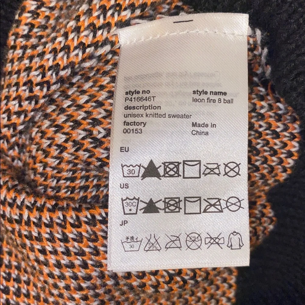 🆕 WESC heavyweight knitted 8 Ball Sweater 🎱